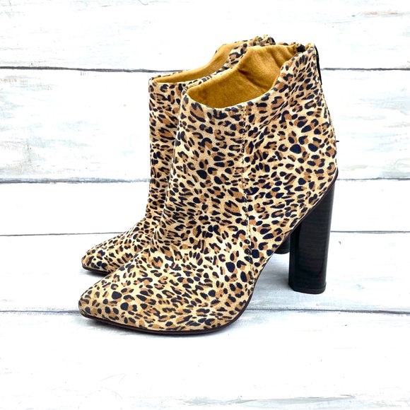 Qupid Pointed Toe Leopard Print Heeled Booties Chunky Block Heel Ankle Boot 5.5M - Picture 2 of 16